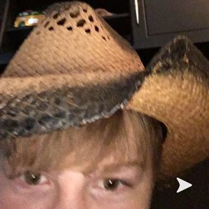 Meet your Posher, Damian